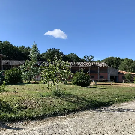 L'hacienda Hotel Breuillet (Charente-Maritime)